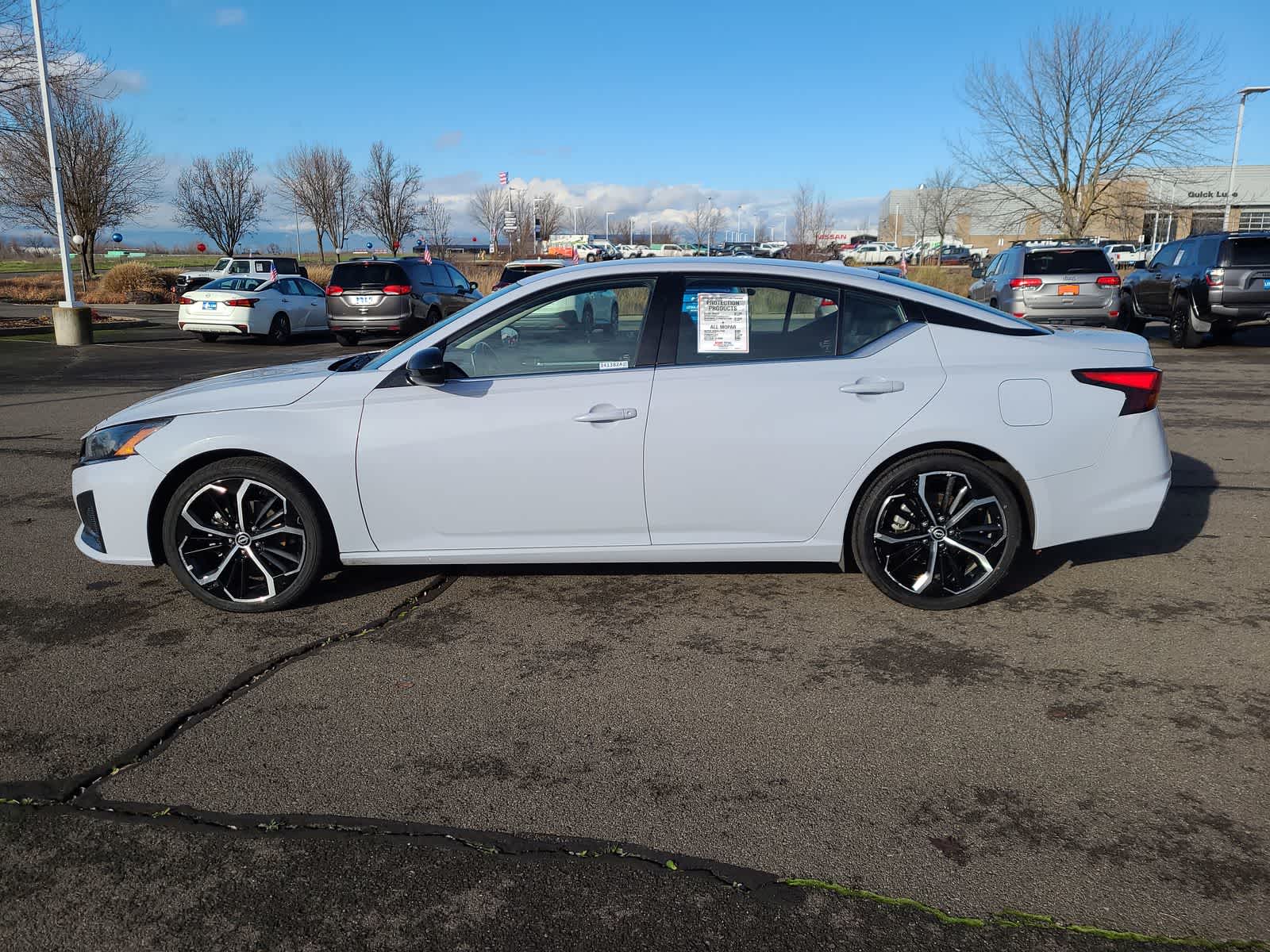 Thumbnail: 2023 Nissan Altima - 11