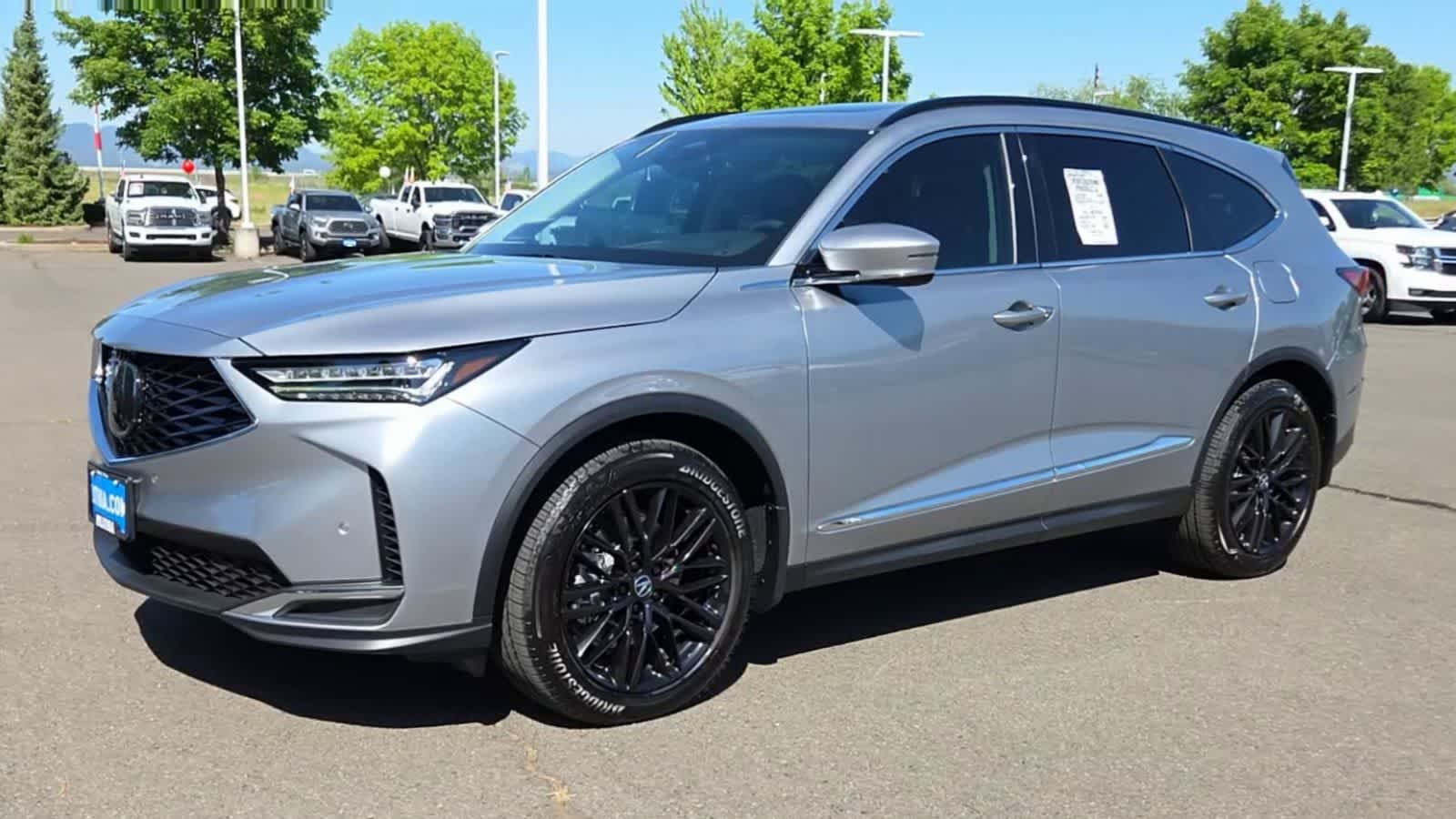 Thumbnail: 2025 Acura MDX - 4