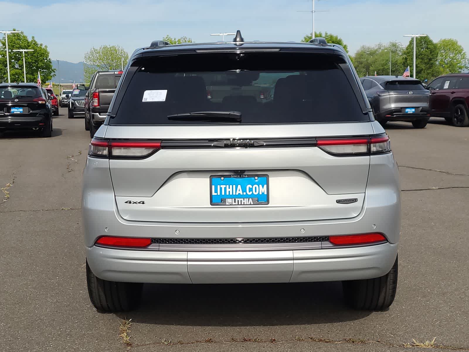 Thumbnail: 2026 Jeep Grand Cherokee - 13