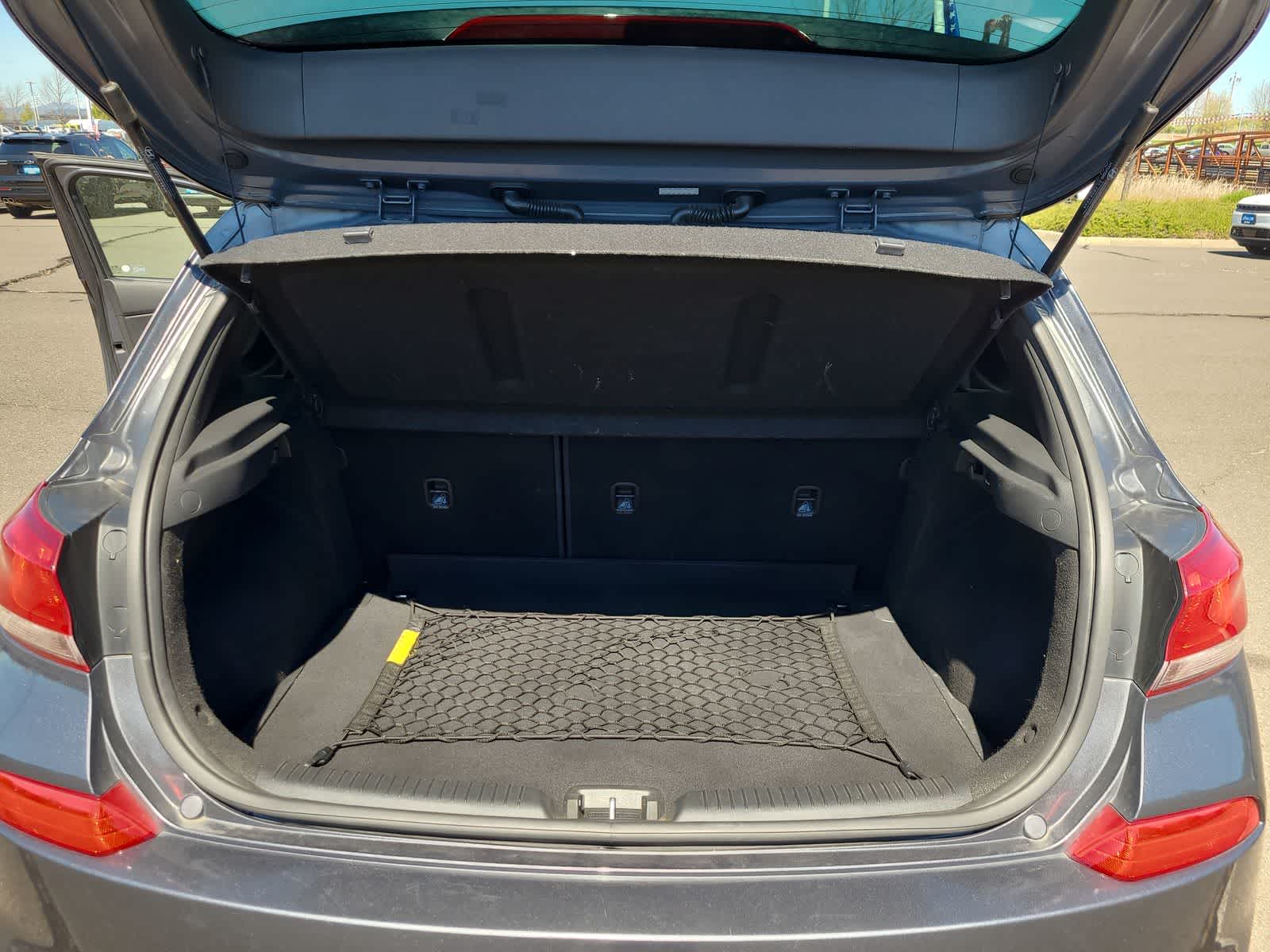 Thumbnail: 2018 Hyundai Elantra - 27