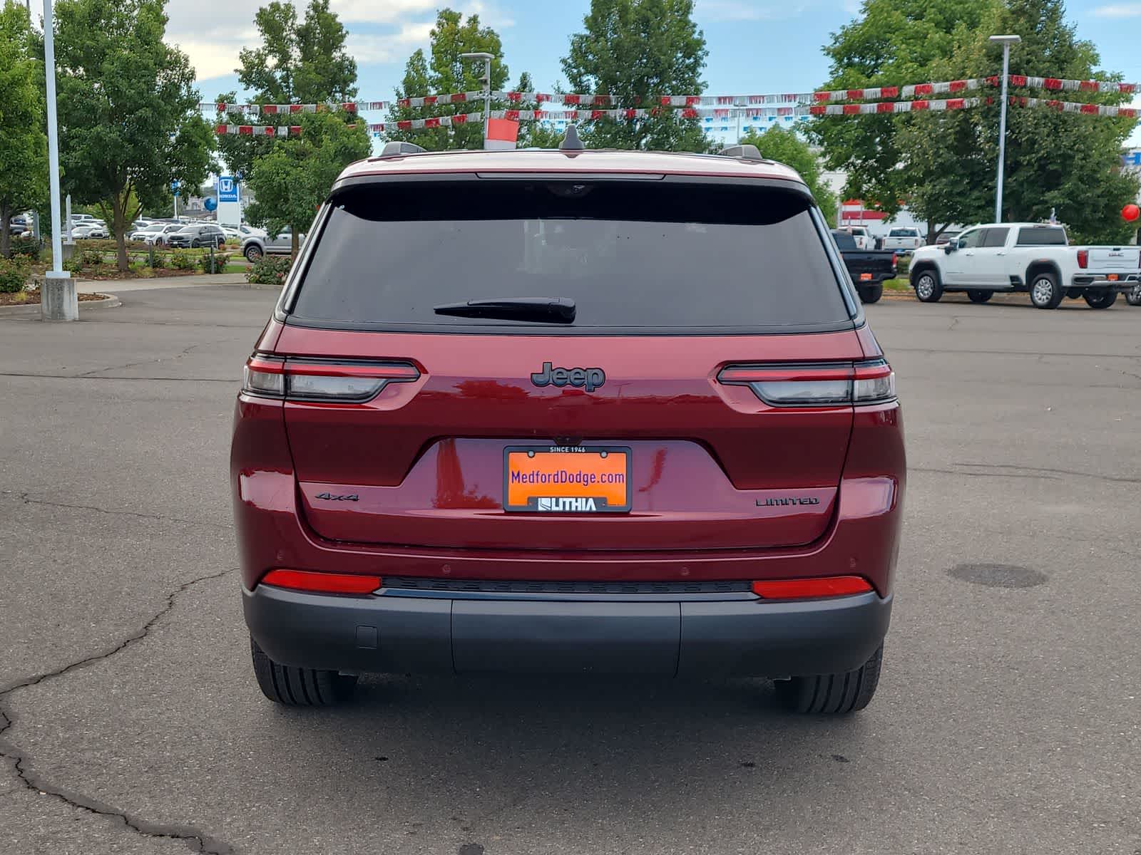 Thumbnail: 2025 Jeep Grand Cherokee - 13