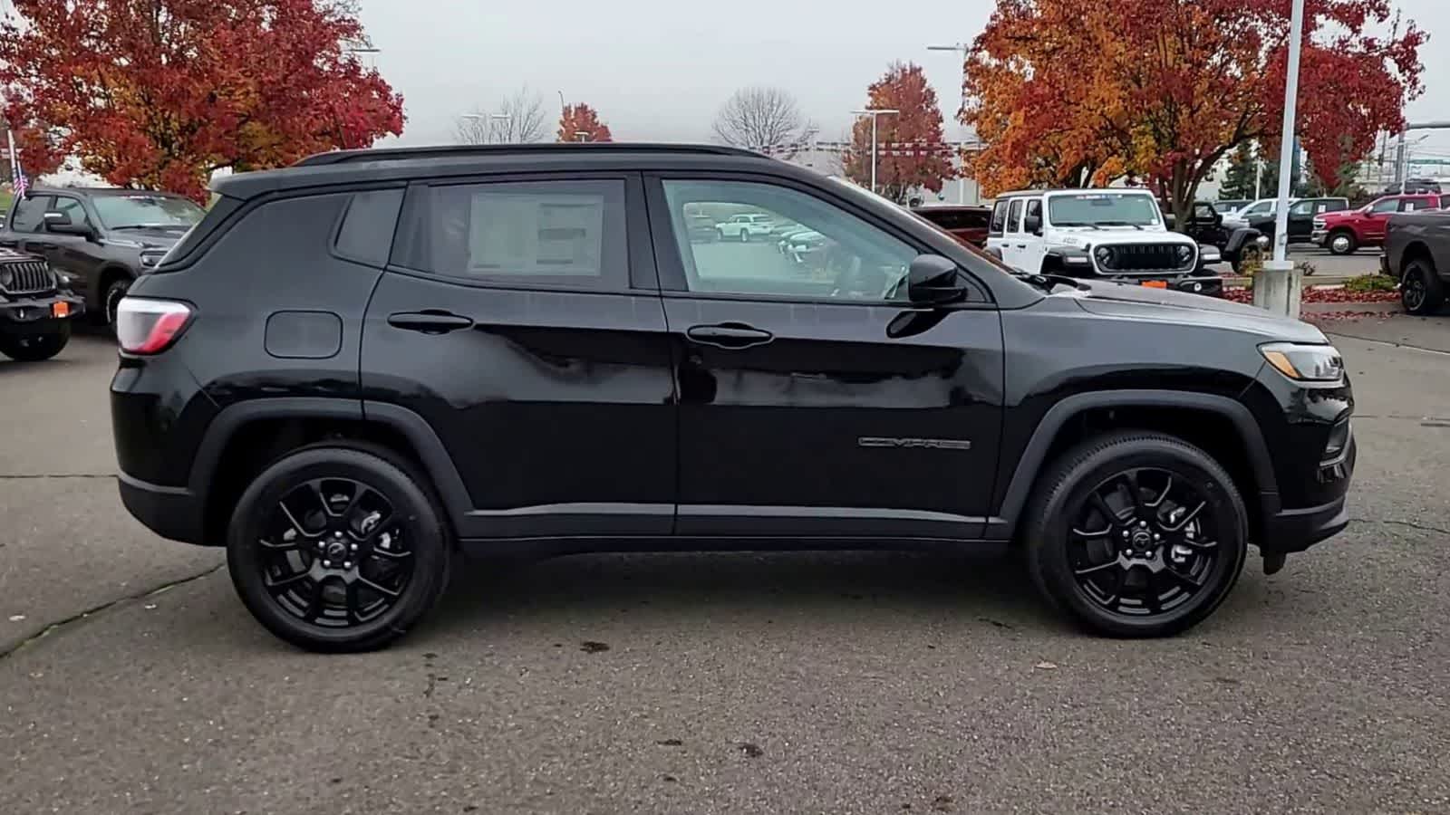 Thumbnail: 2026 Jeep Compass - 9