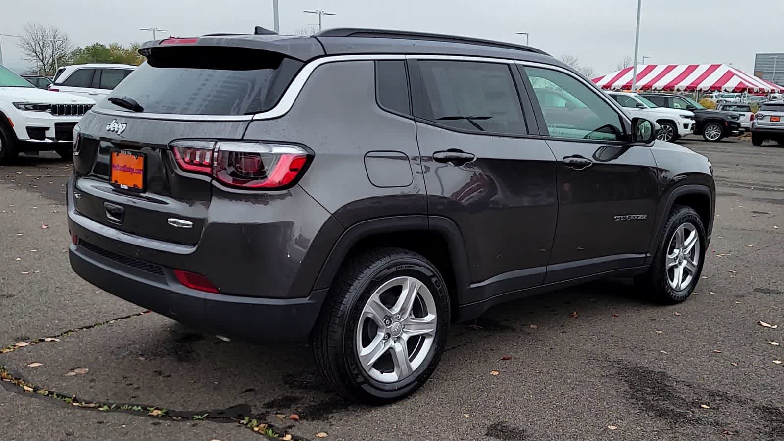 Thumbnail: 2023 Jeep Compass - 8