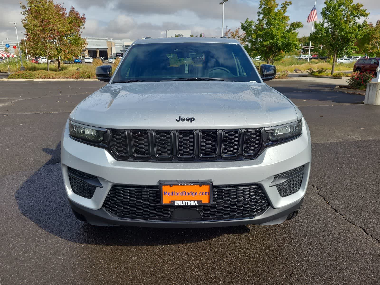 Thumbnail: 2025 Jeep Grand Cherokee - 14