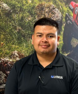 Staff member Ramon Balbuena from ID_e274f50ffa08