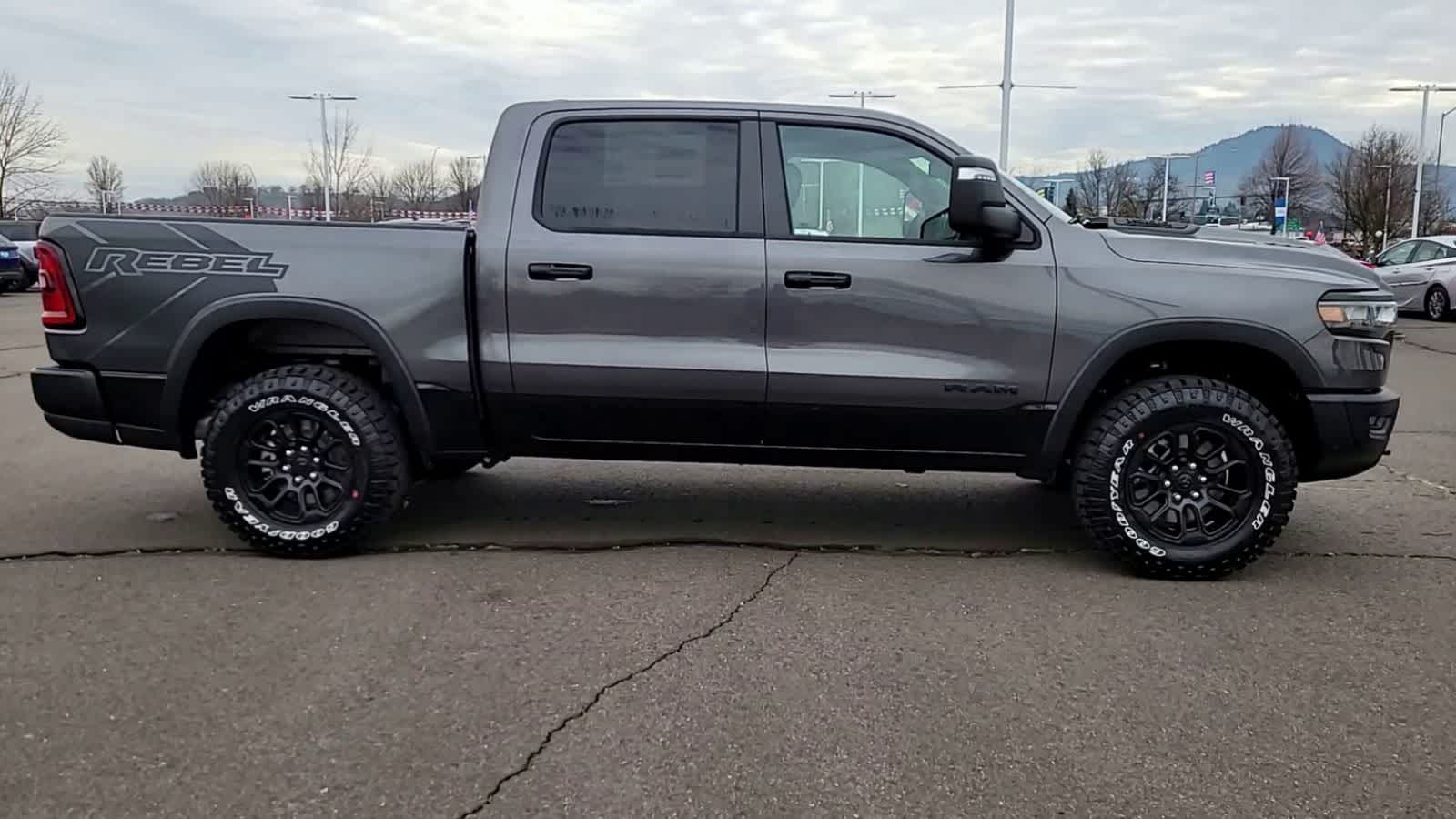 Thumbnail: 2026 RAM 1500 - 9