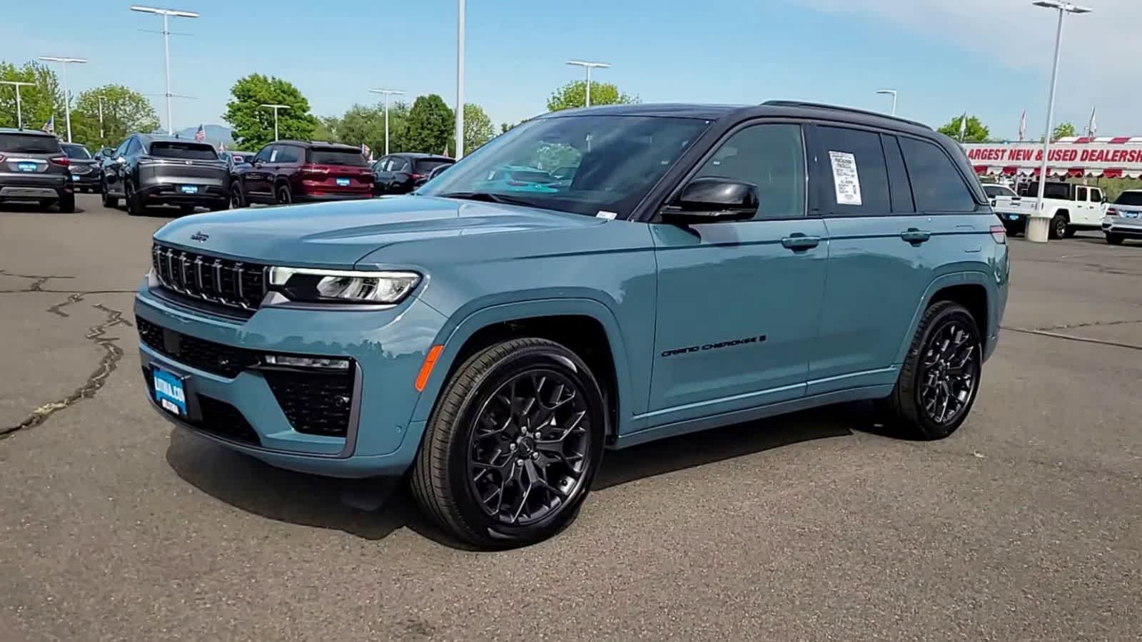 Thumbnail: 2026 Jeep Grand Cherokee - 4