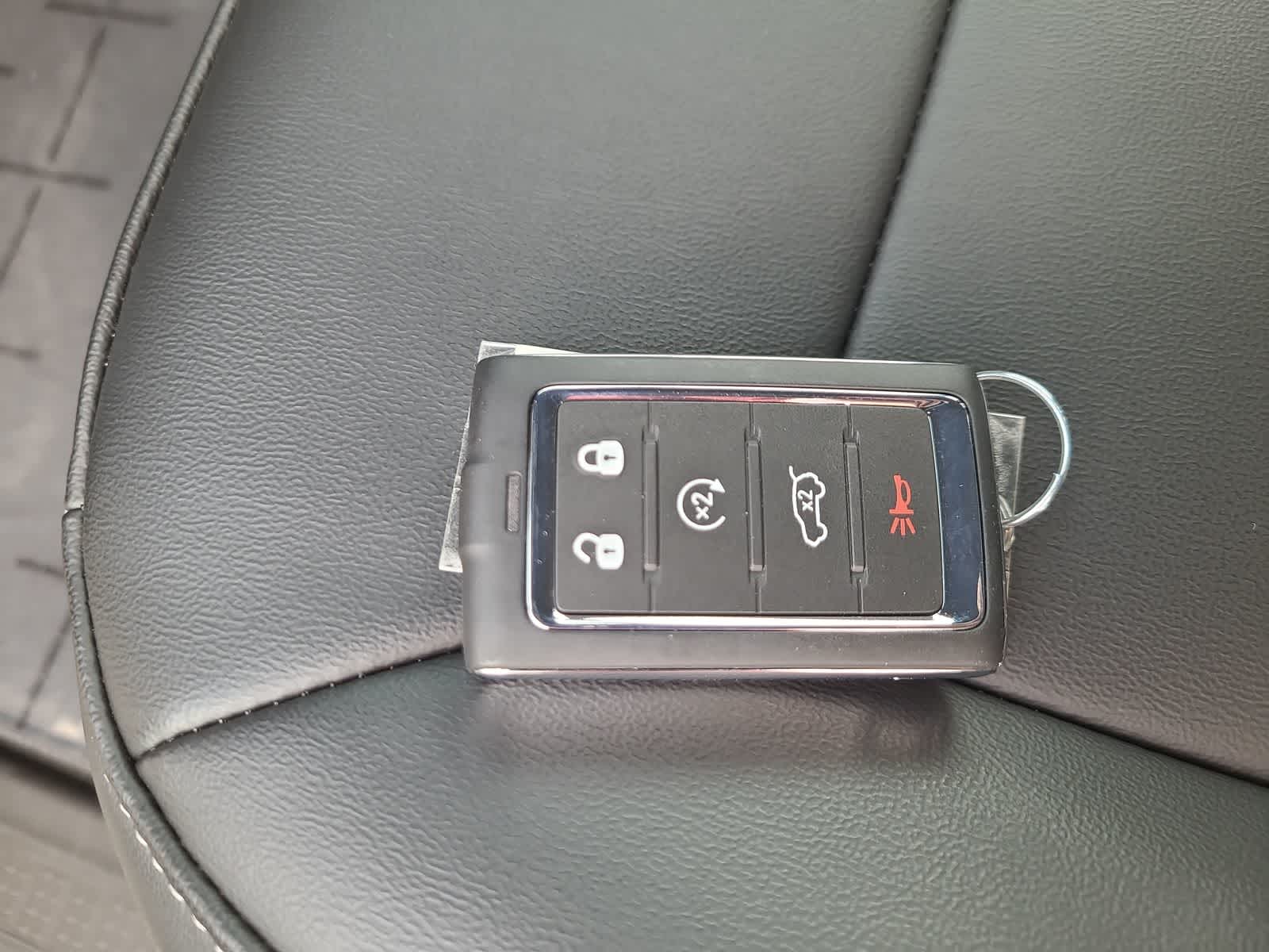 Thumbnail: 2026 Jeep Grand Cherokee - 28