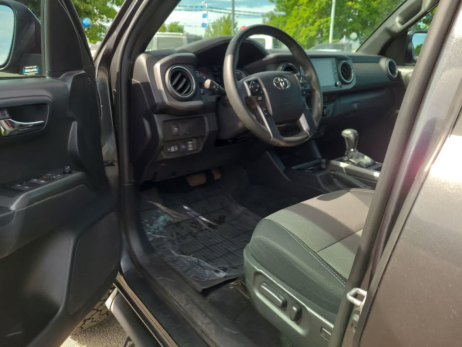2022 Toyota Tacoma TRD Off-Road 10