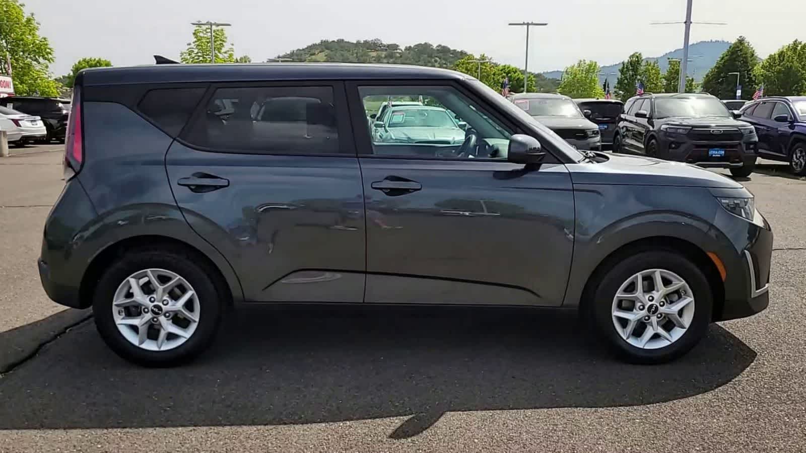 Thumbnail: 2023 Kia Soul - 9