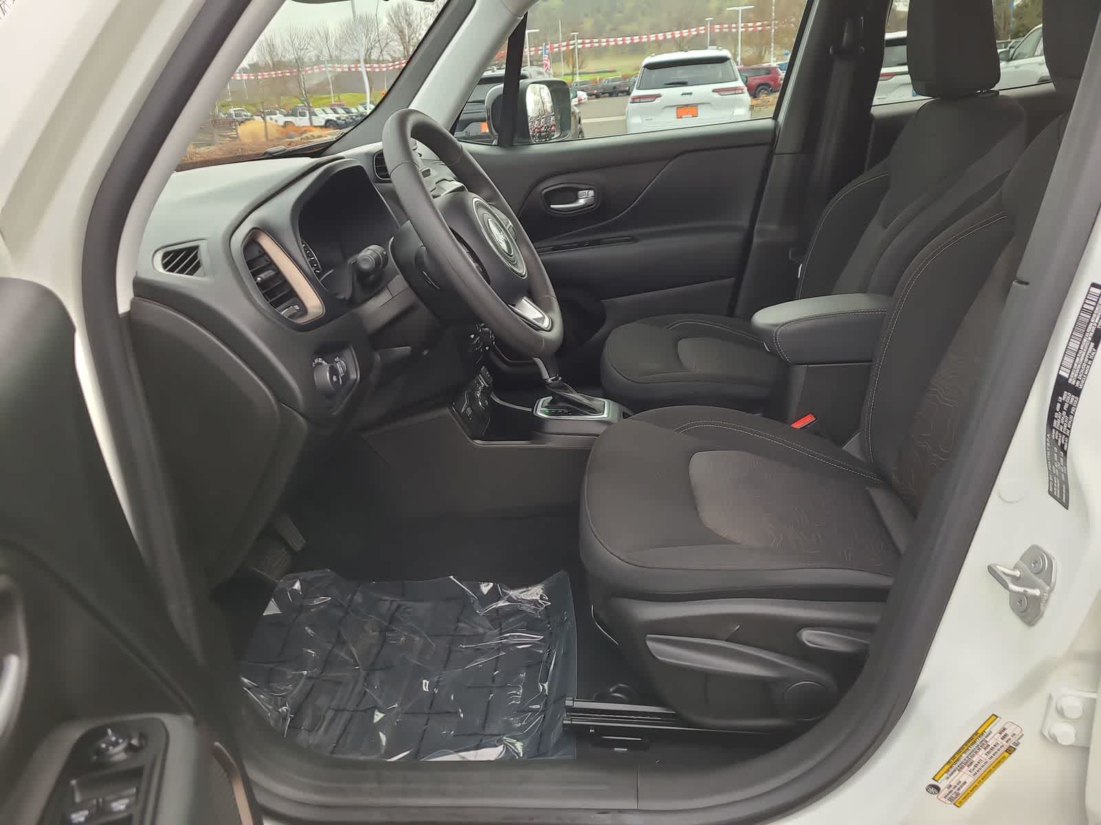 Thumbnail: 2023 Jeep Renegade - 19