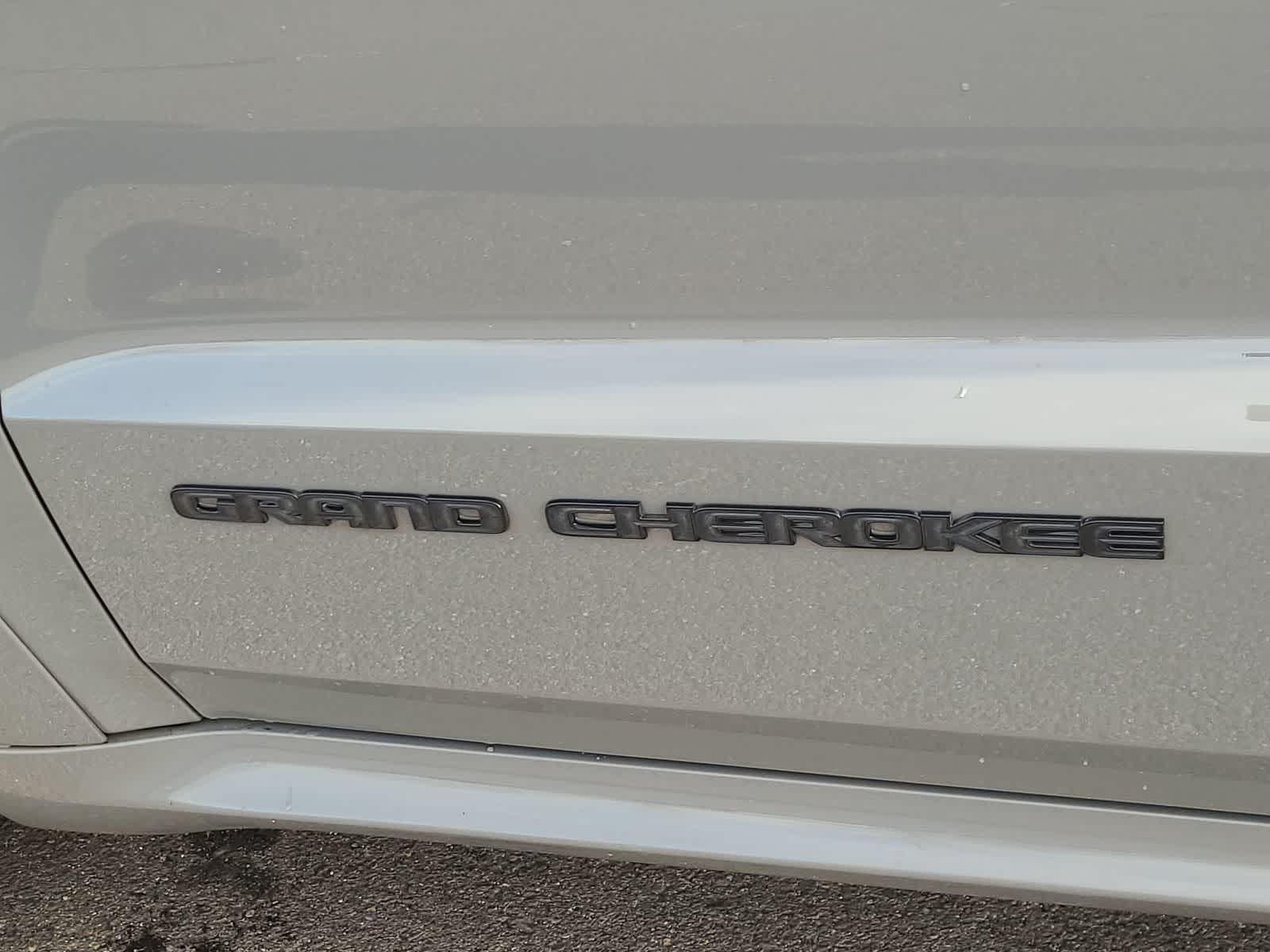 Thumbnail: 2020 Jeep Grand Cherokee - 15