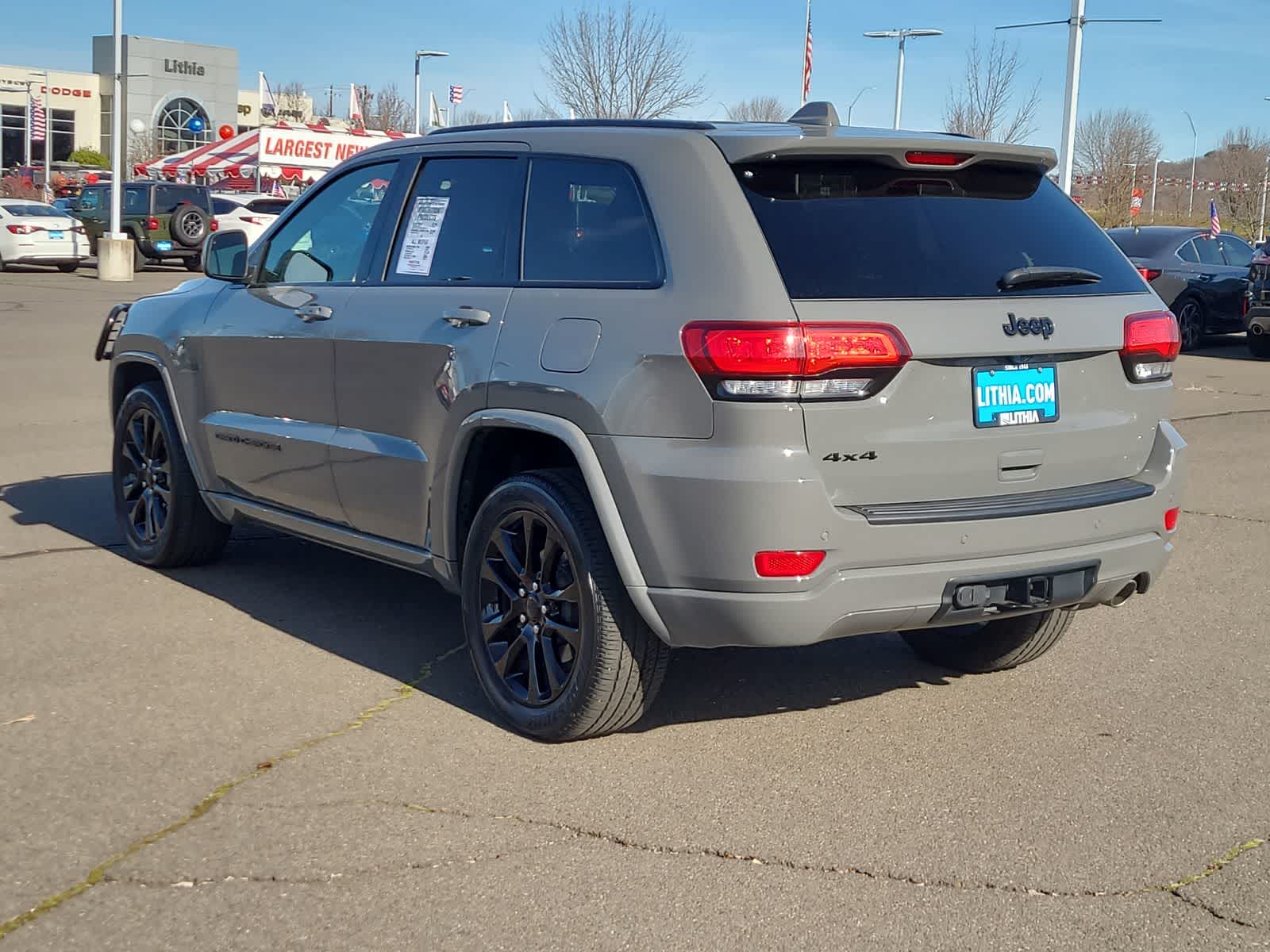 Thumbnail: 2021 Jeep Grand Cherokee - 12