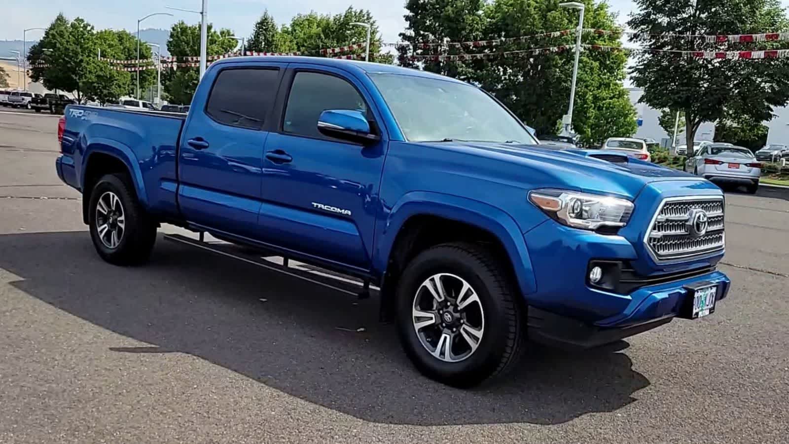 Used 2017 Toyota Tacoma TRD Sport with VIN 3TMDZ5BN3HM035315 for sale in Medford, OR