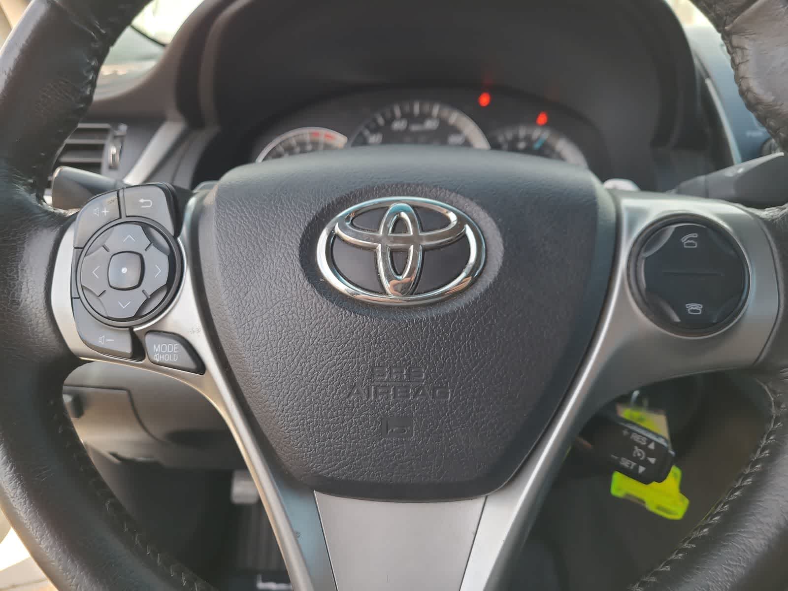 Thumbnail: 2014 Toyota Camry - 23