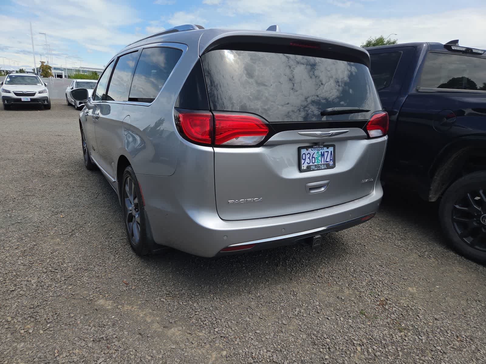 Thumbnail: 2017 Chrysler Pacifica - 3