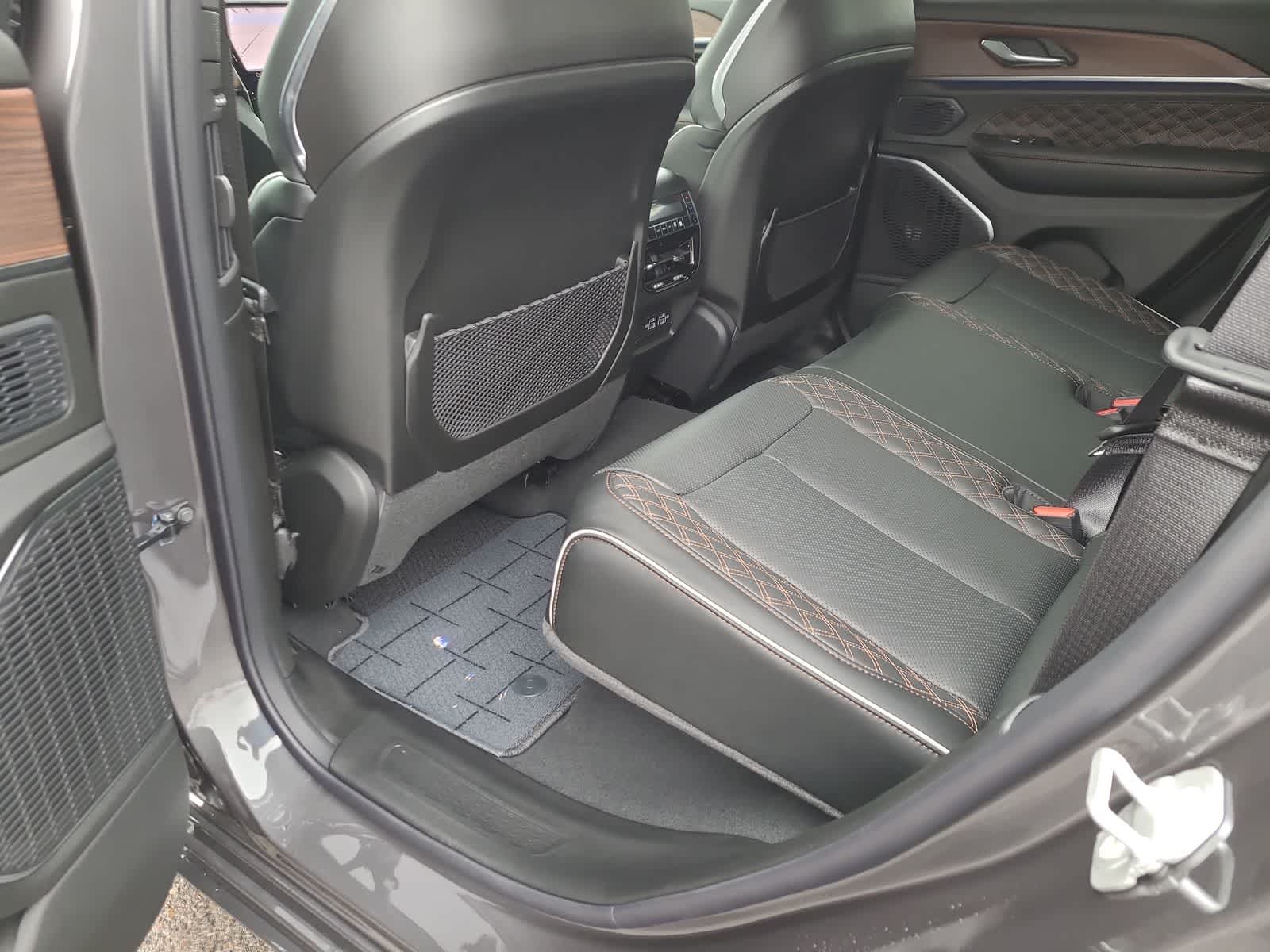 Thumbnail: 2025 Jeep Grand Cherokee - 20