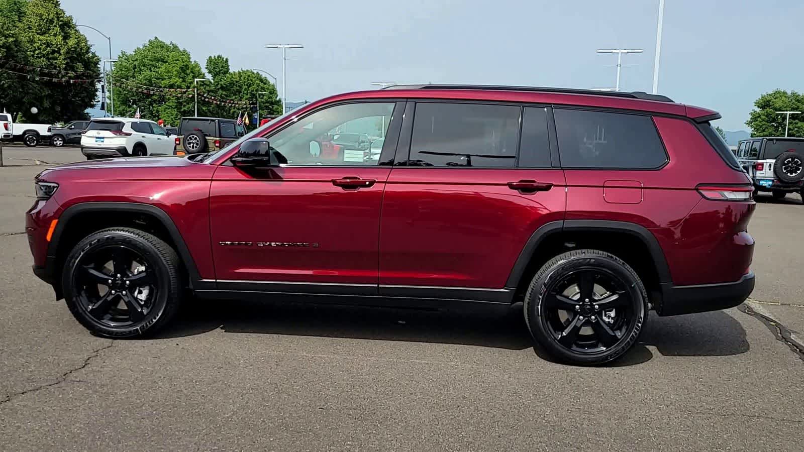 Thumbnail: 2025 Jeep Grand Cherokee - 5