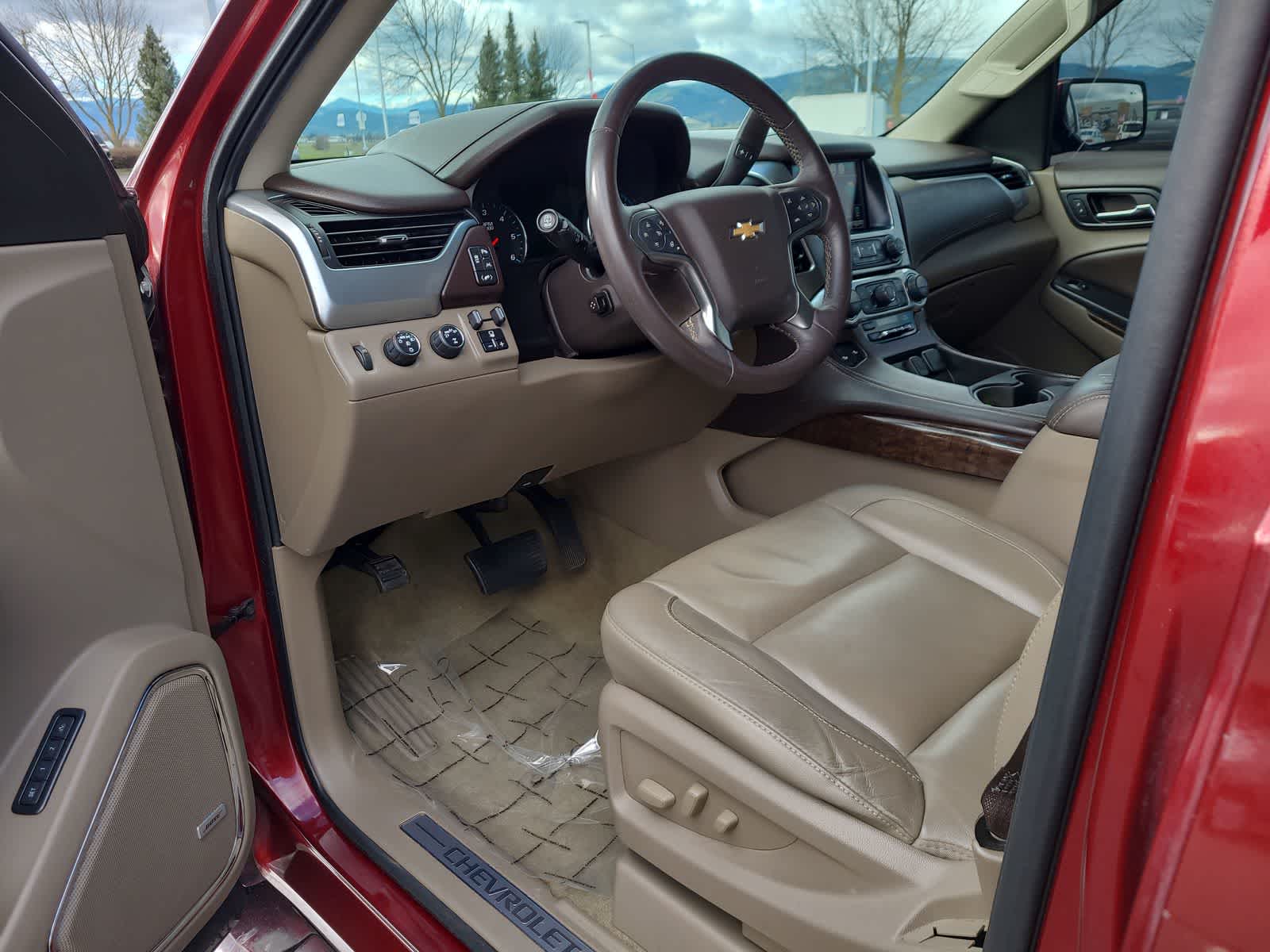 Thumbnail: 2017 Chevrolet Tahoe - 10