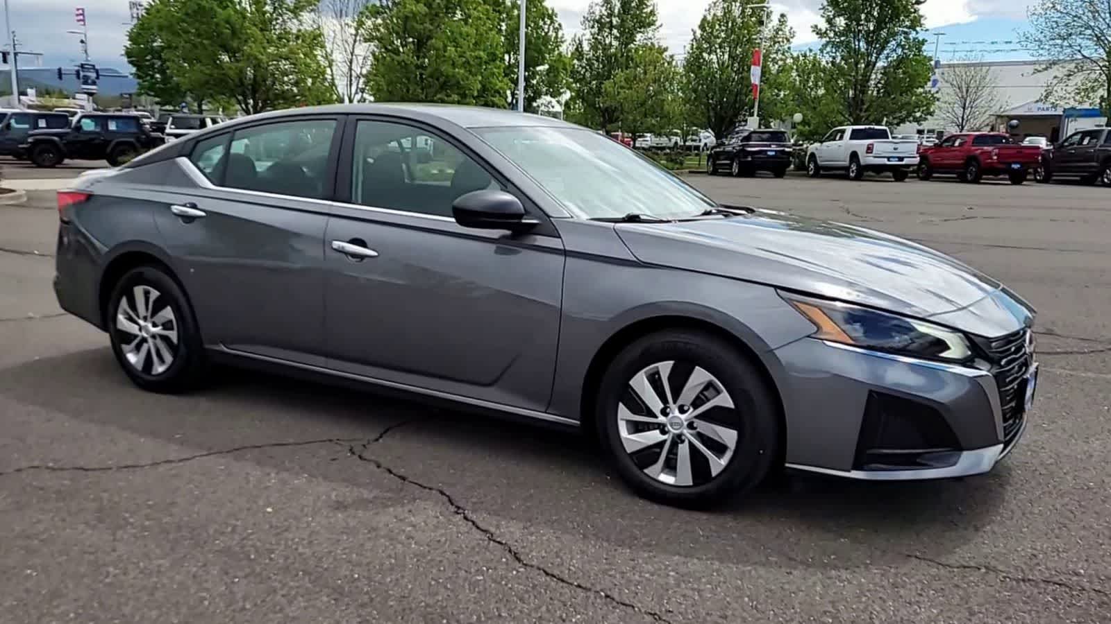 Thumbnail: 2025 Nissan Altima - 2