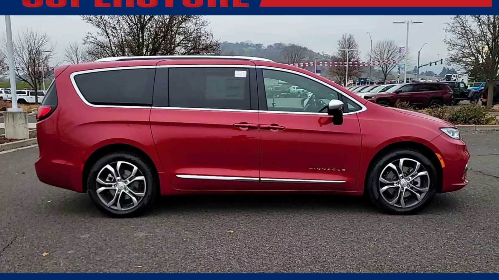 Thumbnail: 2026 Chrysler Pacifica - 9