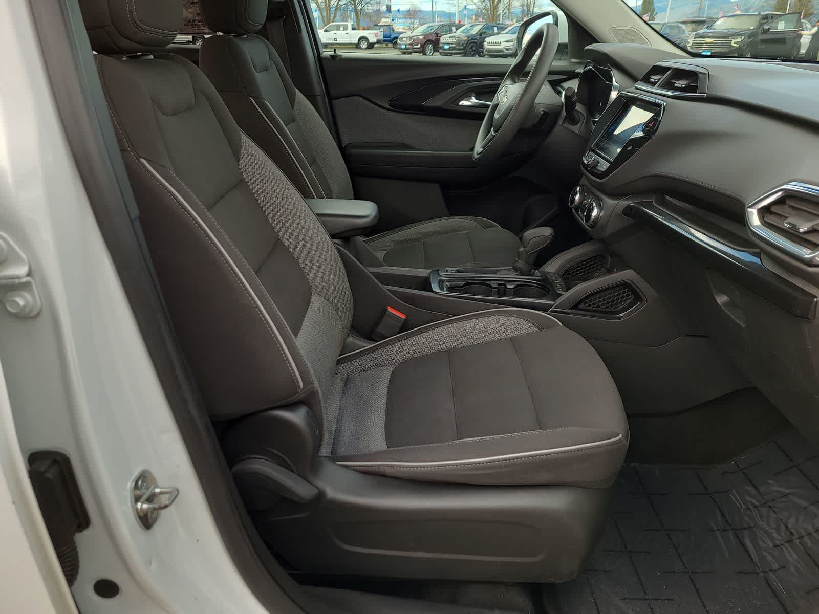 Thumbnail: 2022 Chevrolet TrailBlazer - 22