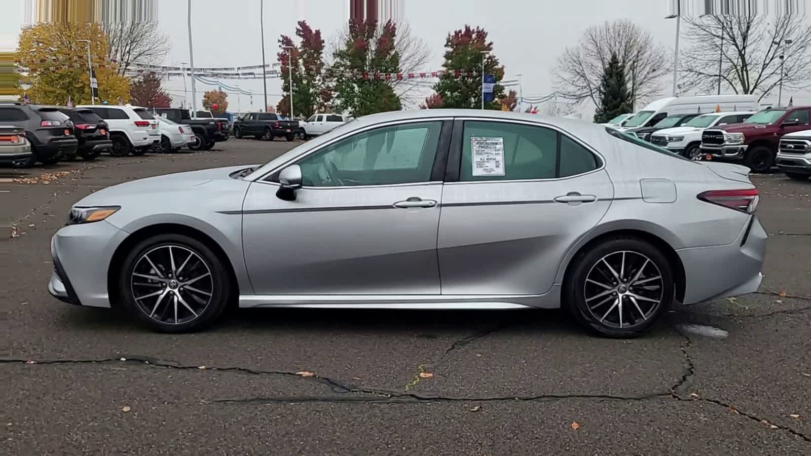 Thumbnail: 2022 Toyota Camry - 5