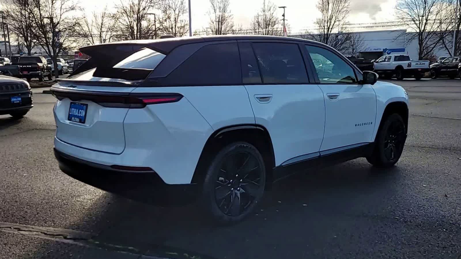 Thumbnail: 2025 Jeep Wagoneer S - 8