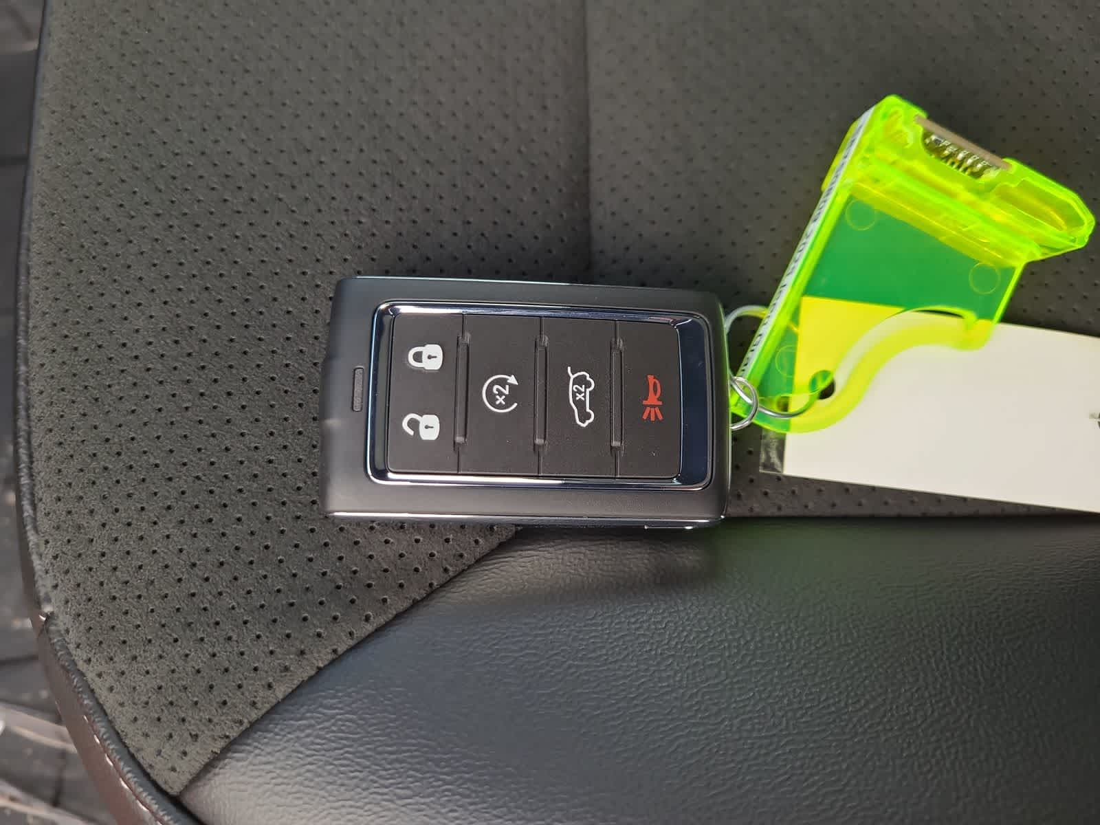 Thumbnail: 2025 Jeep Grand Cherokee - 28