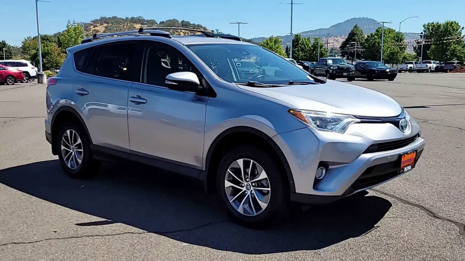 Used 2017 Toyota RAV4 XLE with VIN JTMRJREVXHD146844 for sale in Medford, OR