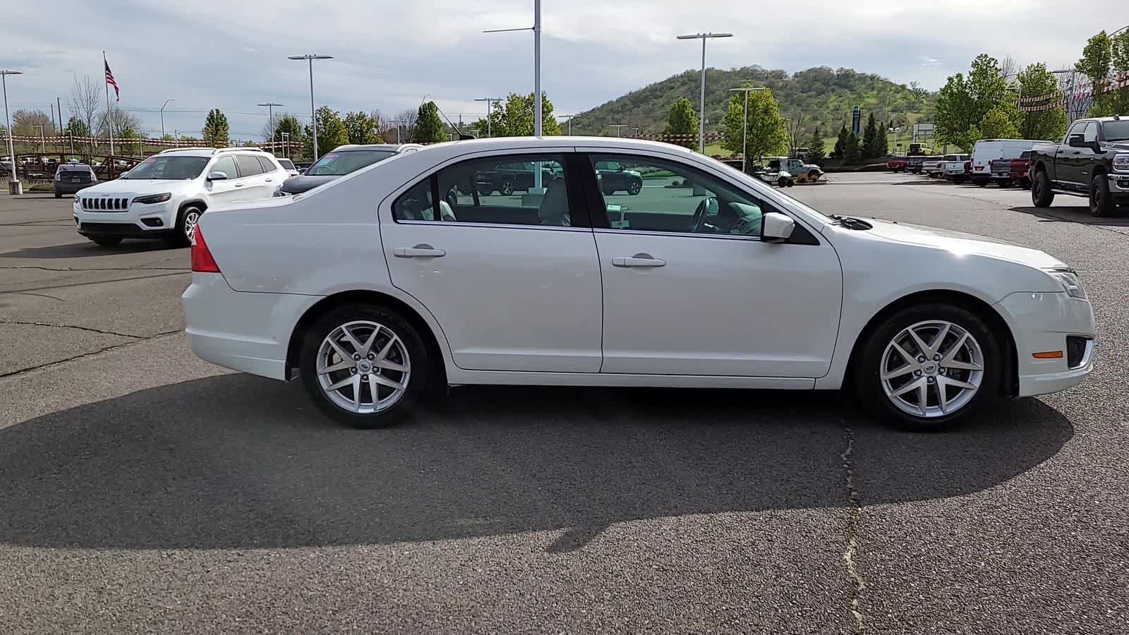 2011 Ford Fusion SEL 9