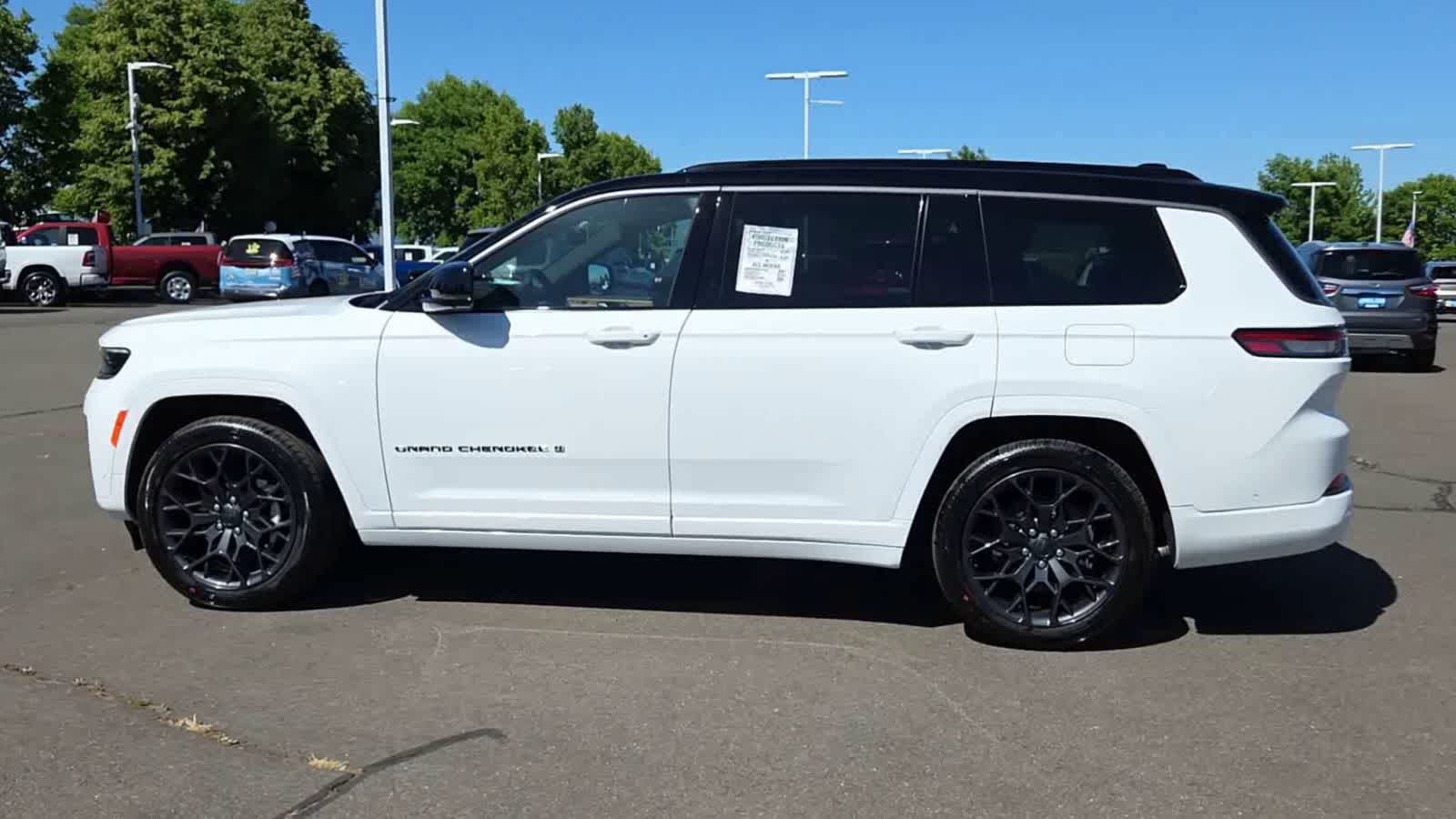 Thumbnail: 2026 Jeep Grand Cherokee - 5