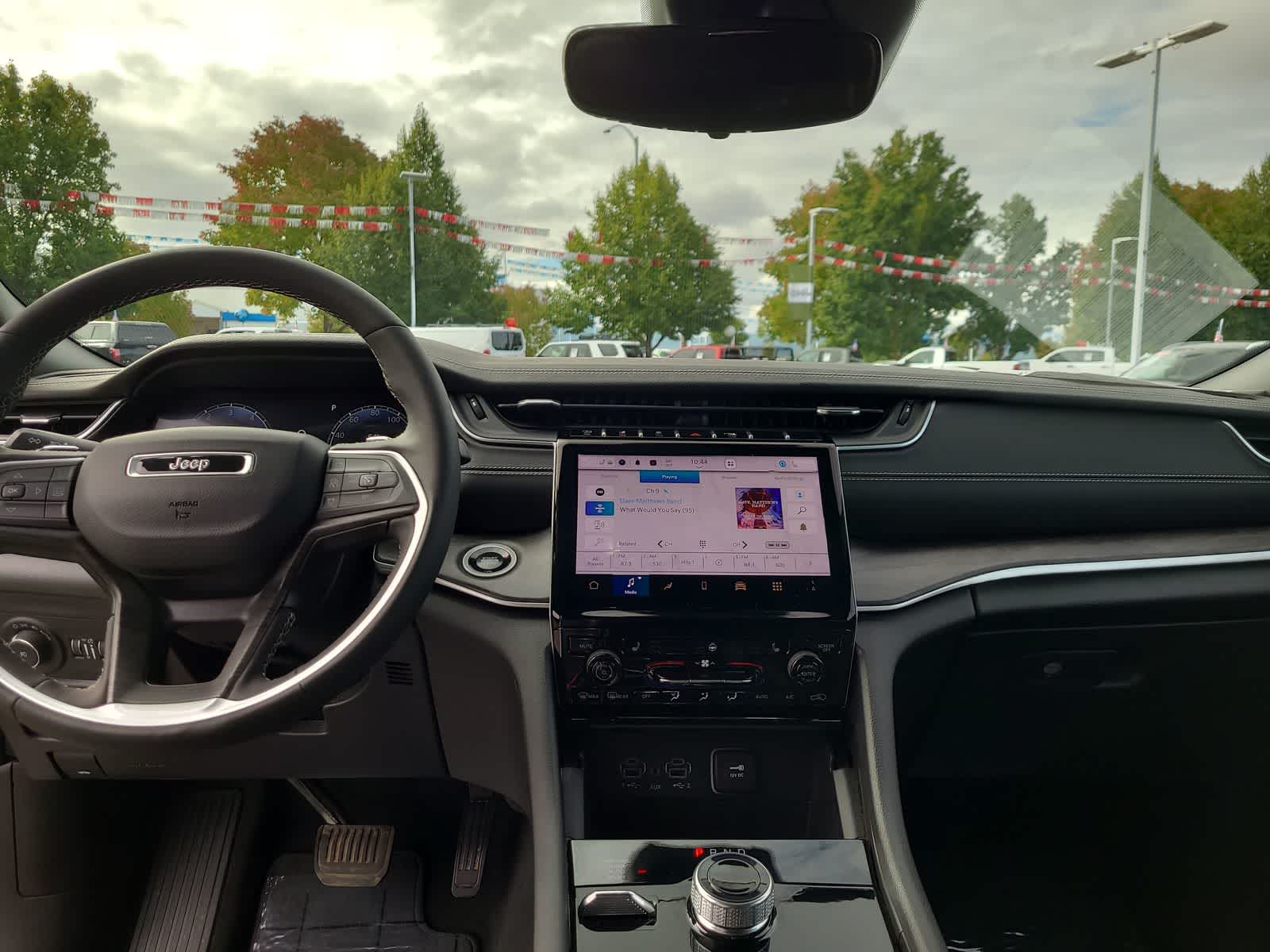 Thumbnail: 2024 Jeep Grand Cherokee - 18