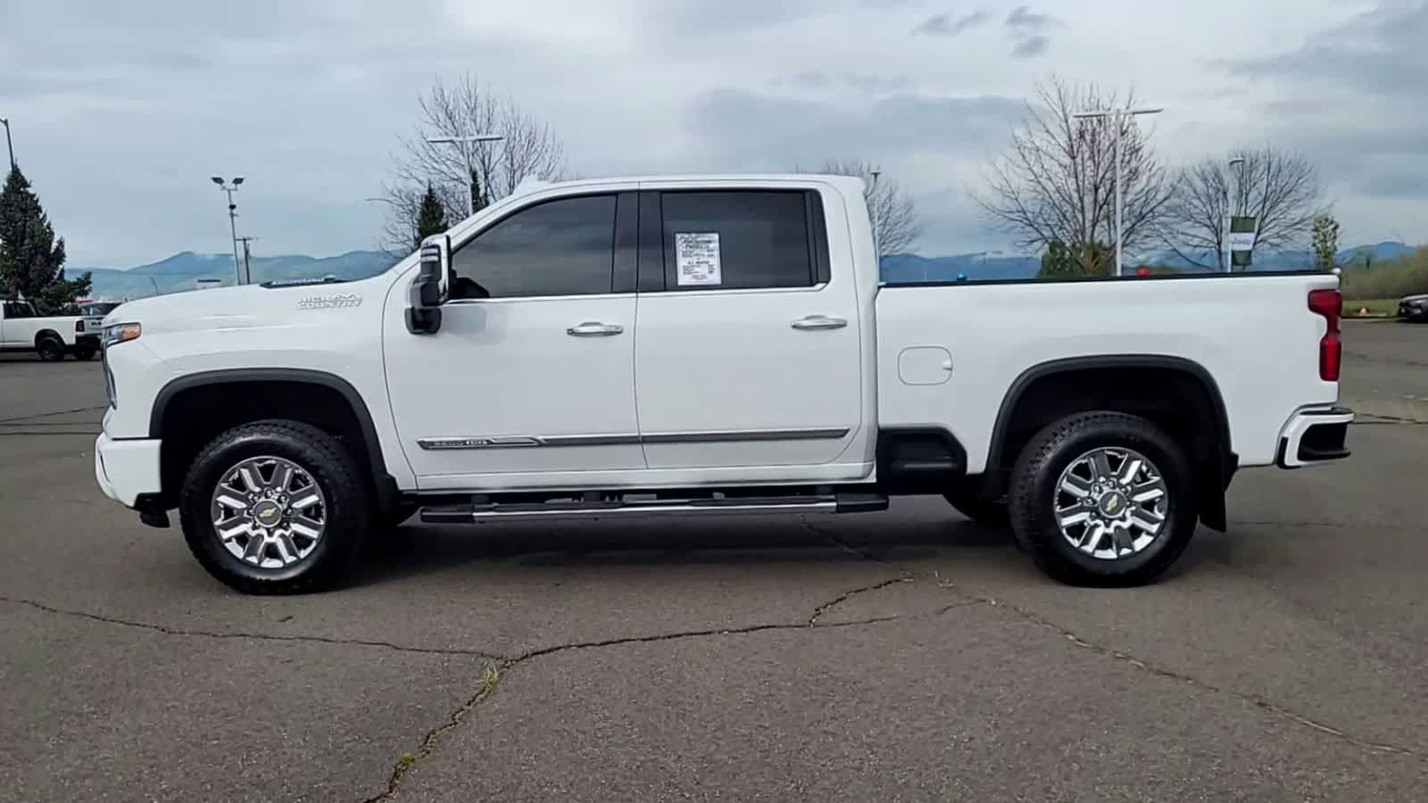 Thumbnail: 2024 Chevrolet Silverado 2500 - 5