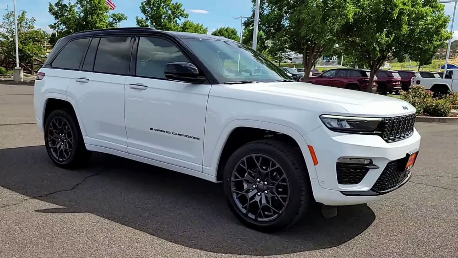 2025 Jeep Grand Cherokee Summit Reserve photo 2