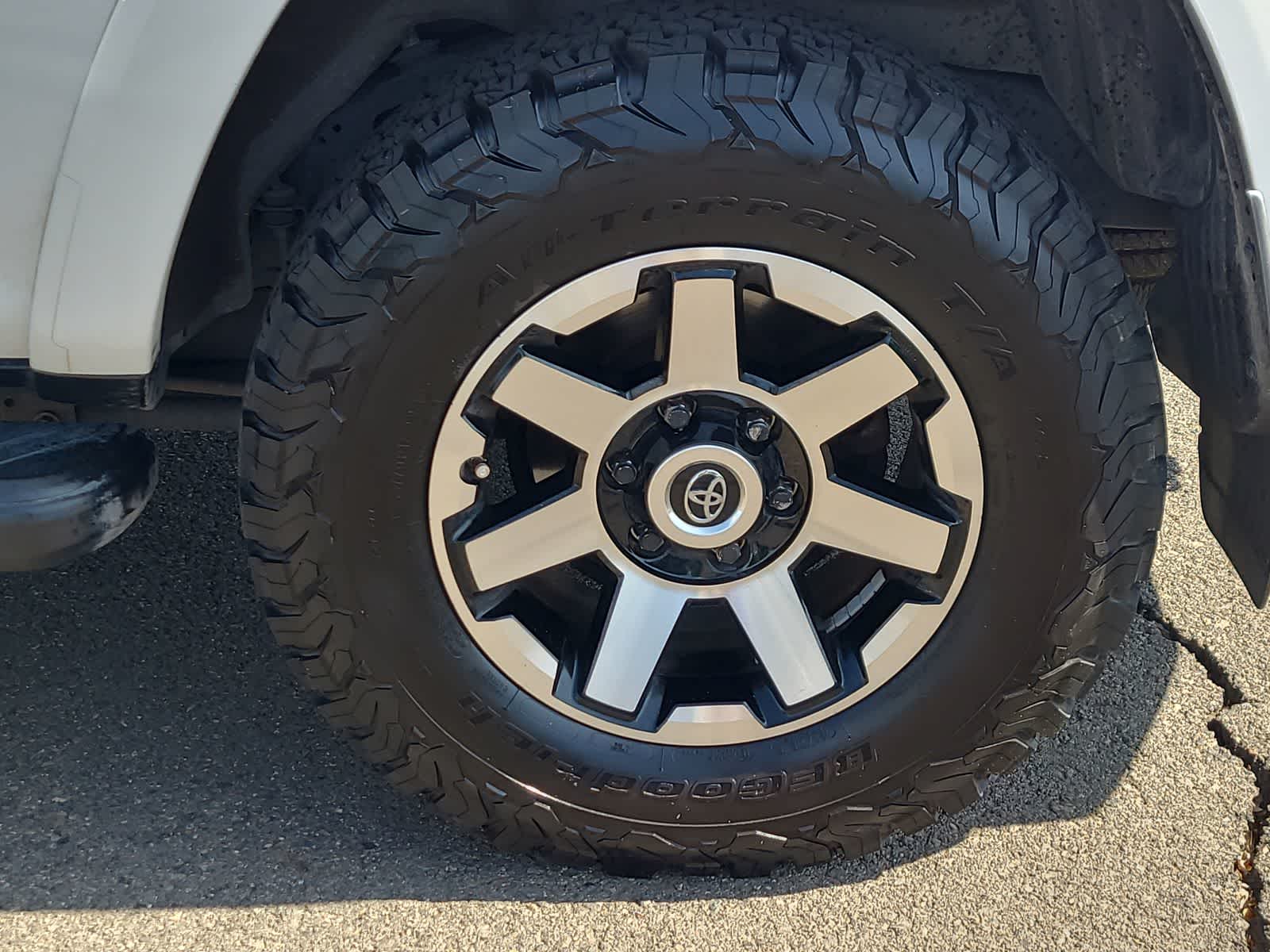 2014 Toyota 4Runner SR5 16