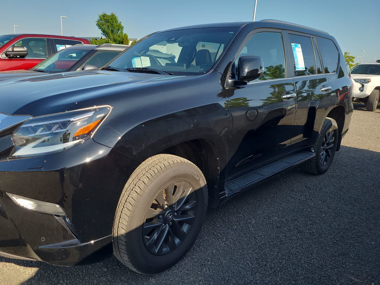 2023 Lexus GX 460 Premium photo 2