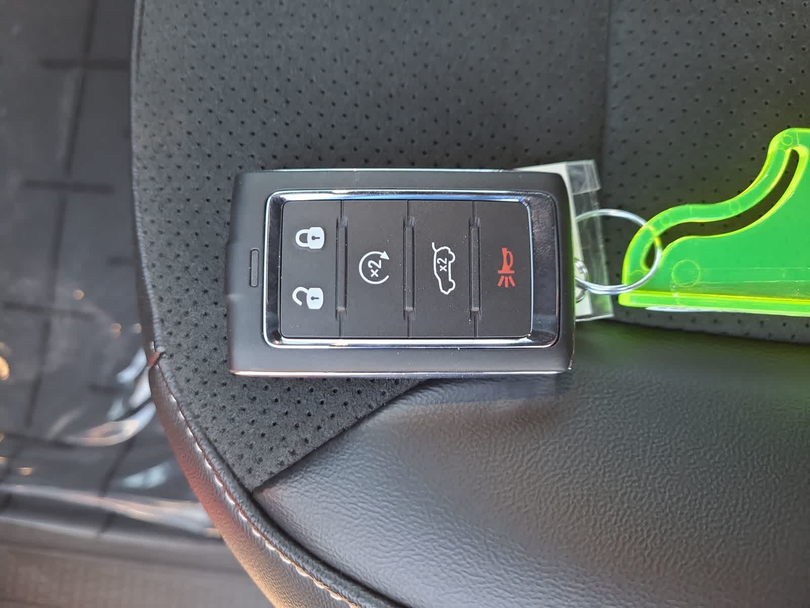 Thumbnail: 2025 Jeep Grand Cherokee - 28