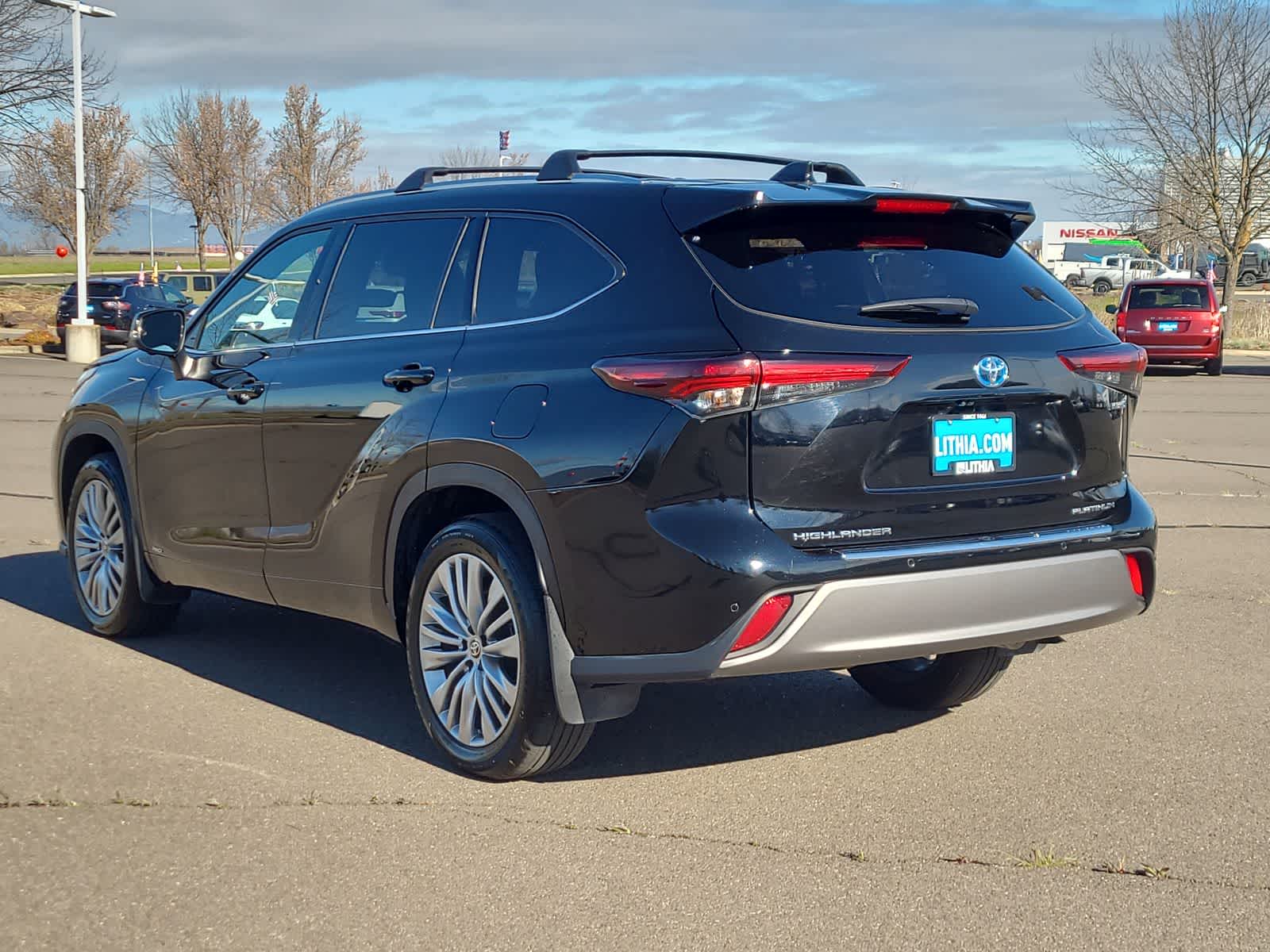 Thumbnail: 2024 Toyota Highlander - 12