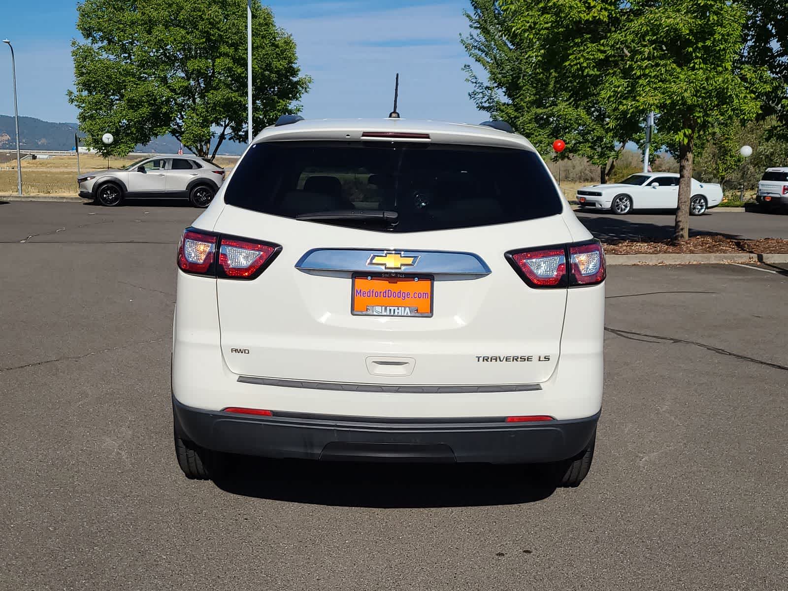 Thumbnail: 2015 Chevrolet Traverse - 13