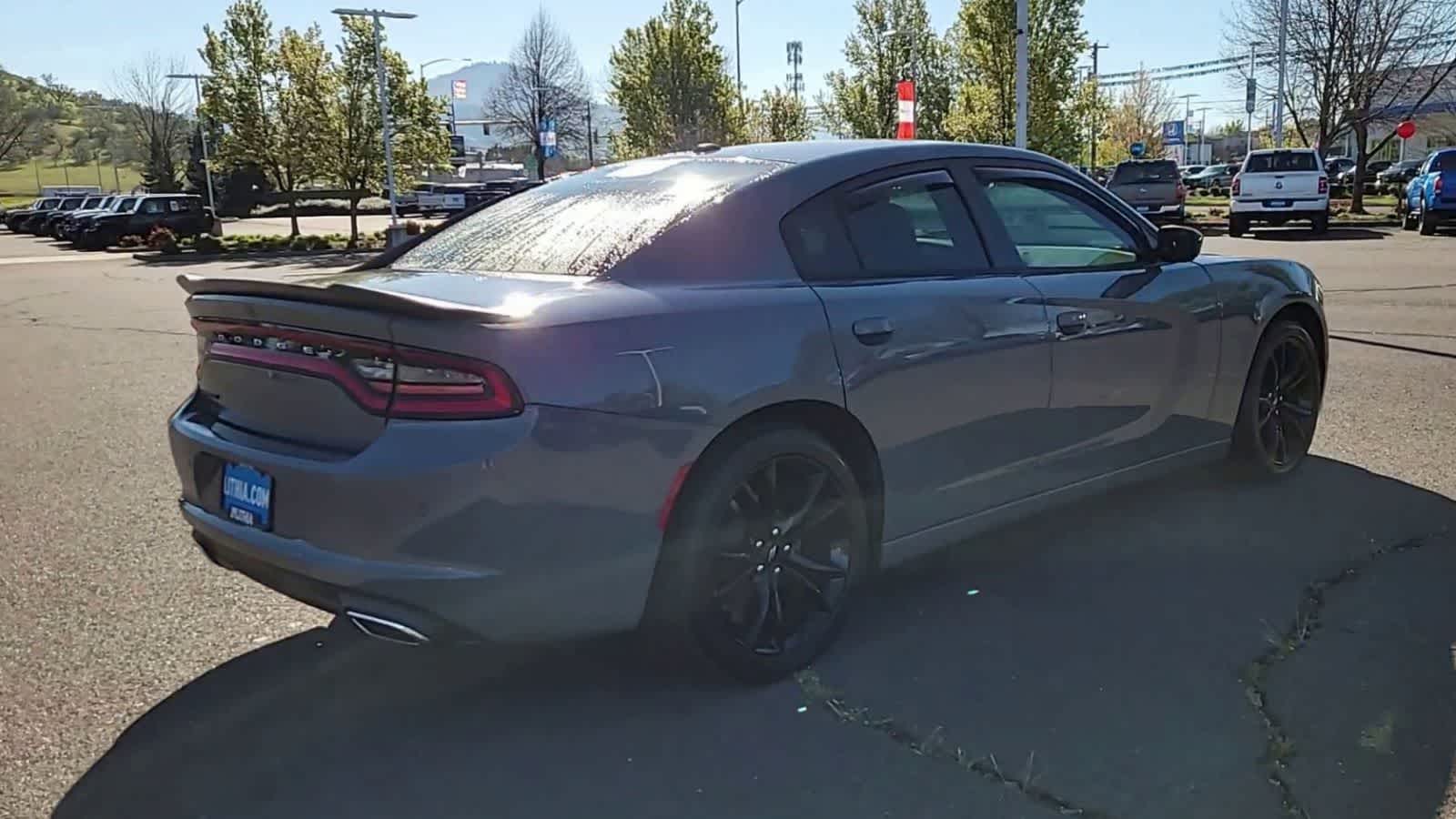 Thumbnail: 2018 Dodge Charger - 8