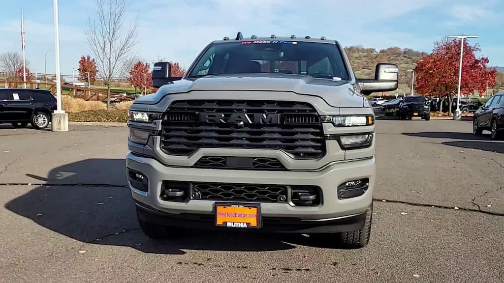 New 2026 Ram 2500 BIG HORN CREW CAB 4X4 8' BOX Pickup