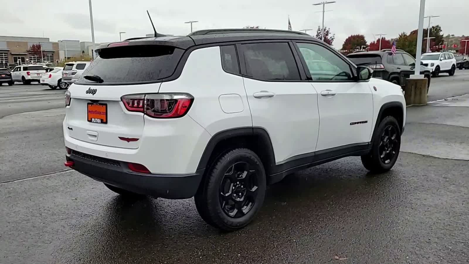 Thumbnail: 2023 Jeep Compass - 8