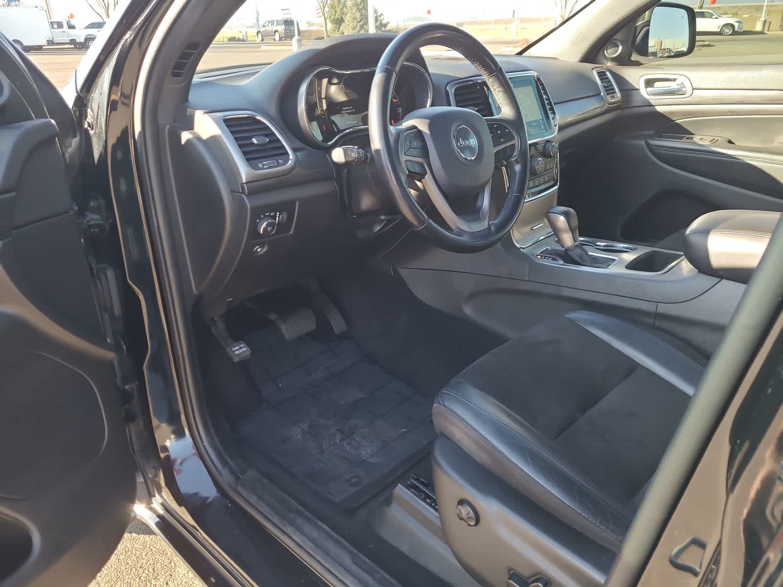 Thumbnail: 2020 Jeep Grand Cherokee - 10