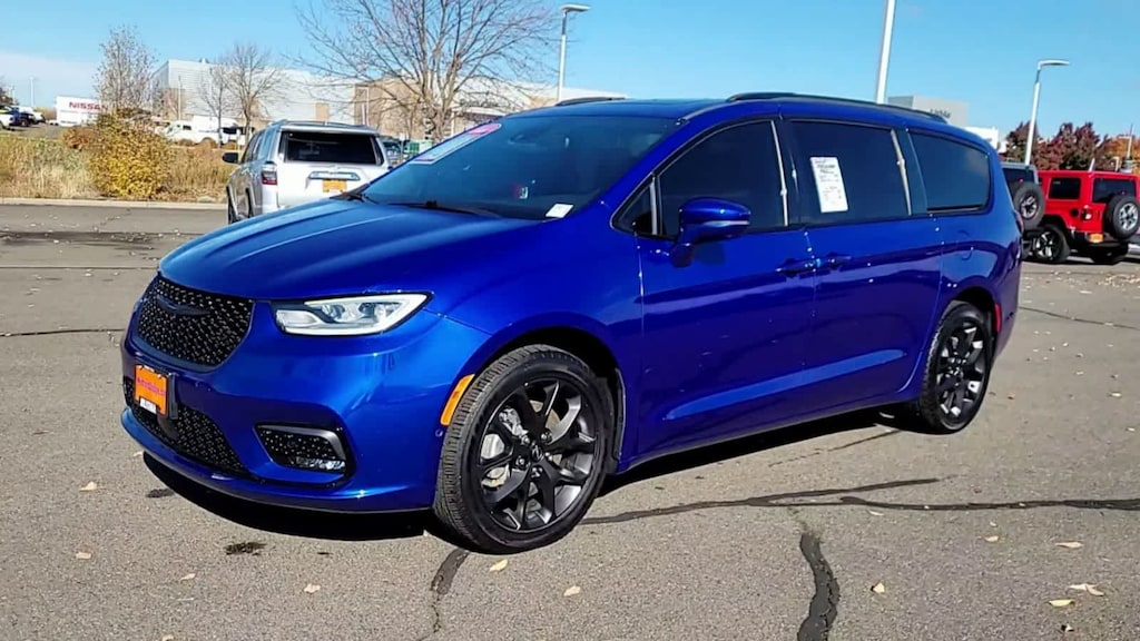 Used 2021 Chrysler Pacifica Touring L Van Passenger Van