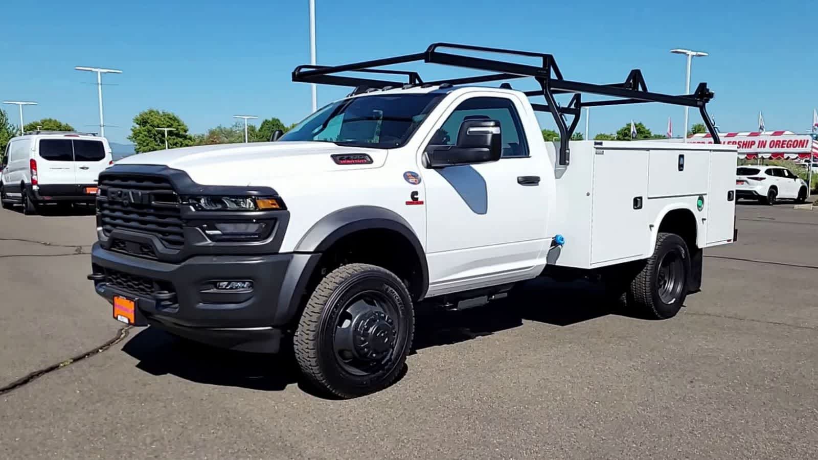 2025 Ram 5500 Tradesman photo 4