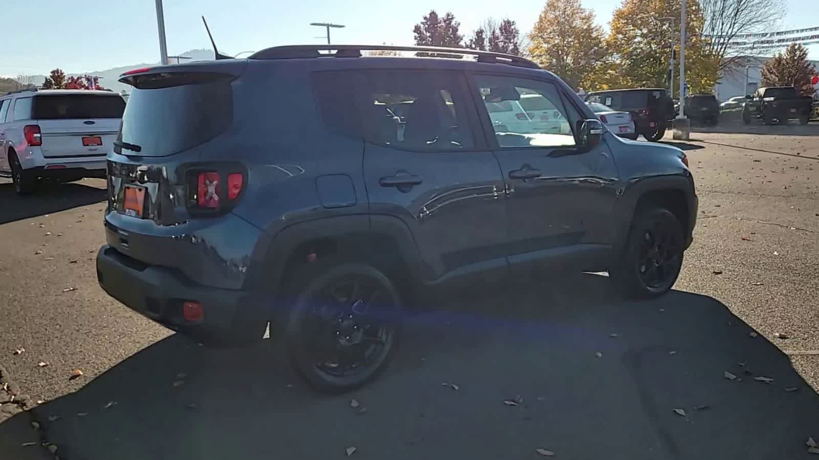 Thumbnail: 2020 Jeep Renegade - 8