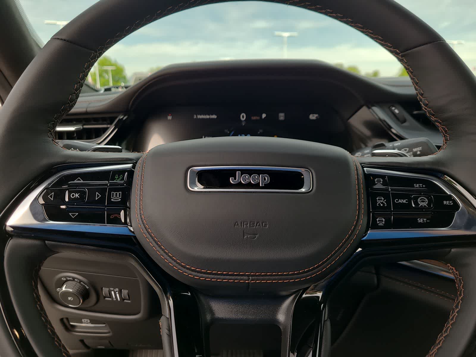 Thumbnail: 2026 Jeep Grand Cherokee - 23
