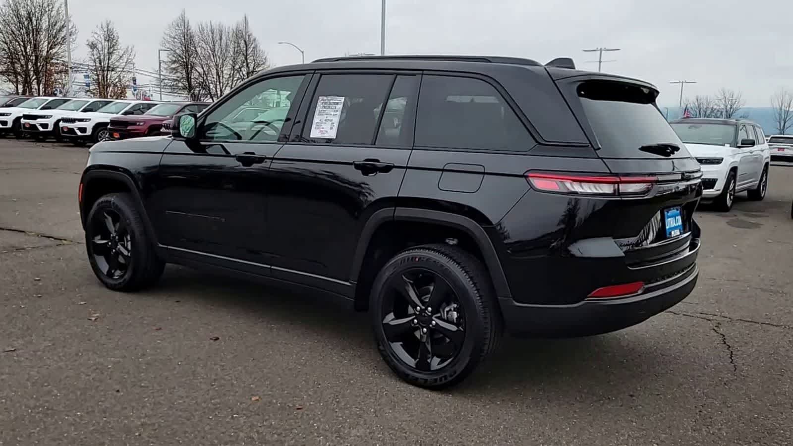 Thumbnail: 2025 Jeep Grand Cherokee - 6