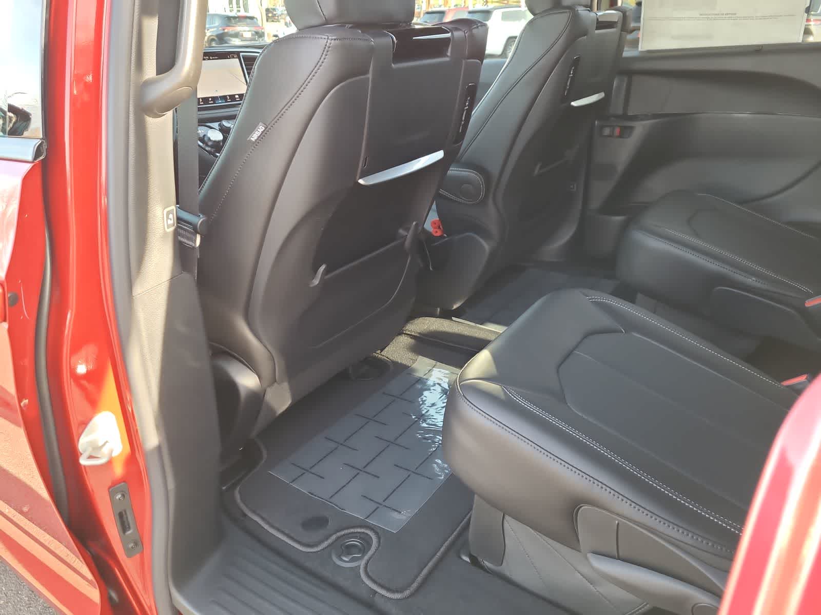 Thumbnail: 2026 Chrysler Pacifica - 20